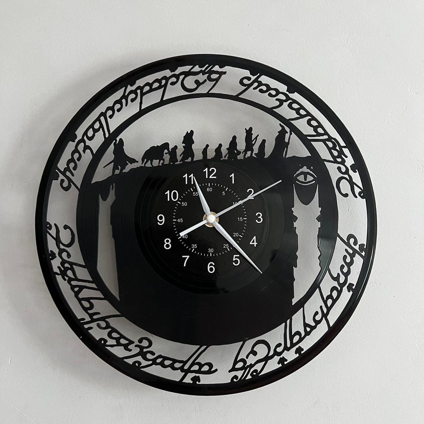 Stille Wandklok Gerecycled Vinyl - Mythisch Ontwerp Cerulean