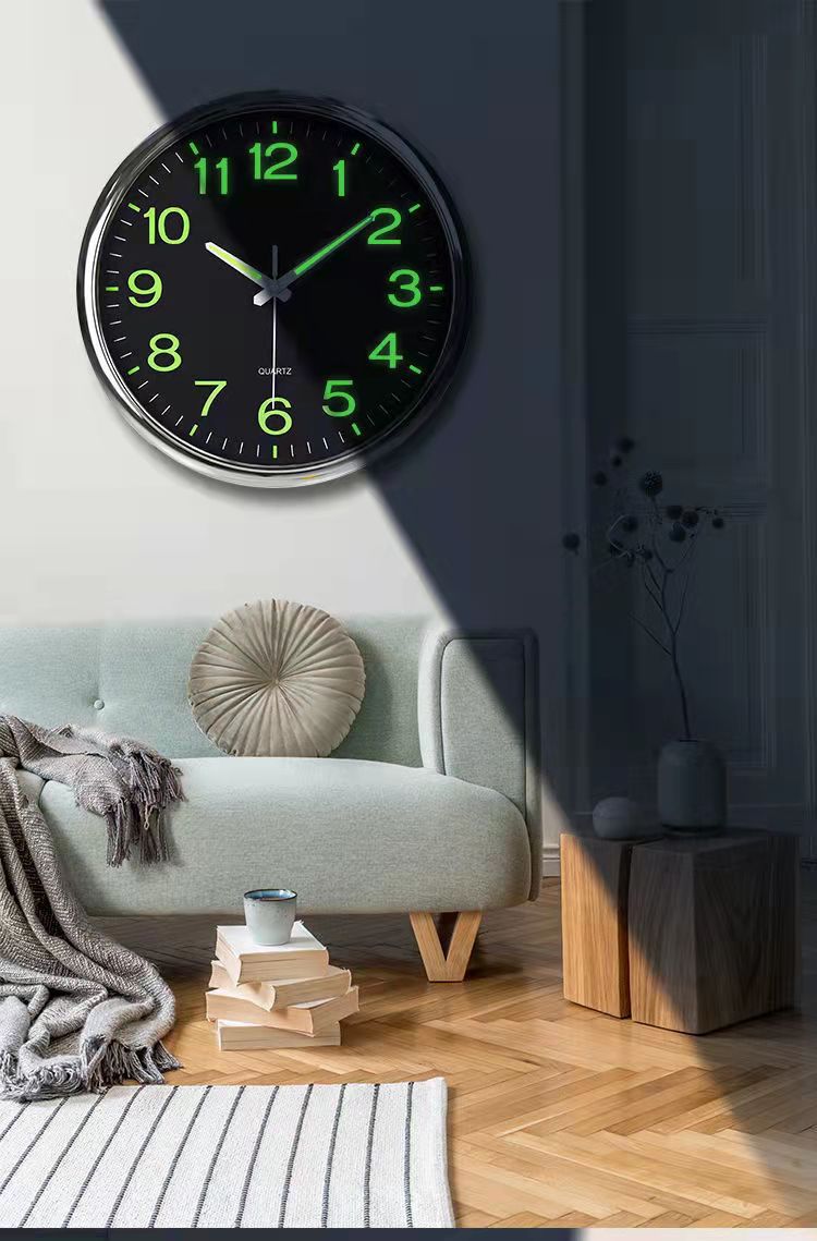 Milieuvriendelijke Wandklok met Lichtgevende Functie - Serafin