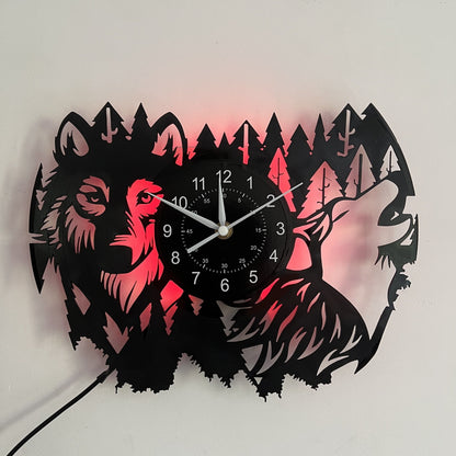 Stille Wandklok met Wolf Thema - Vinyl Klok Dubai