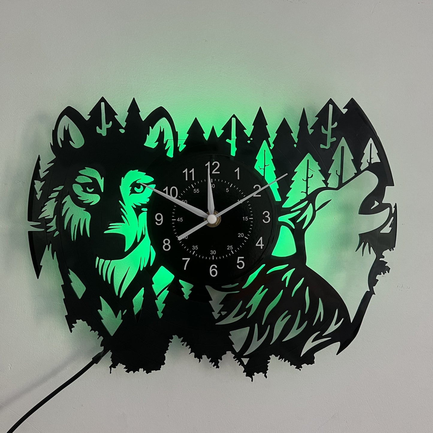 Stille Wandklok met Wolf Thema - Vinyl Klok Dubai